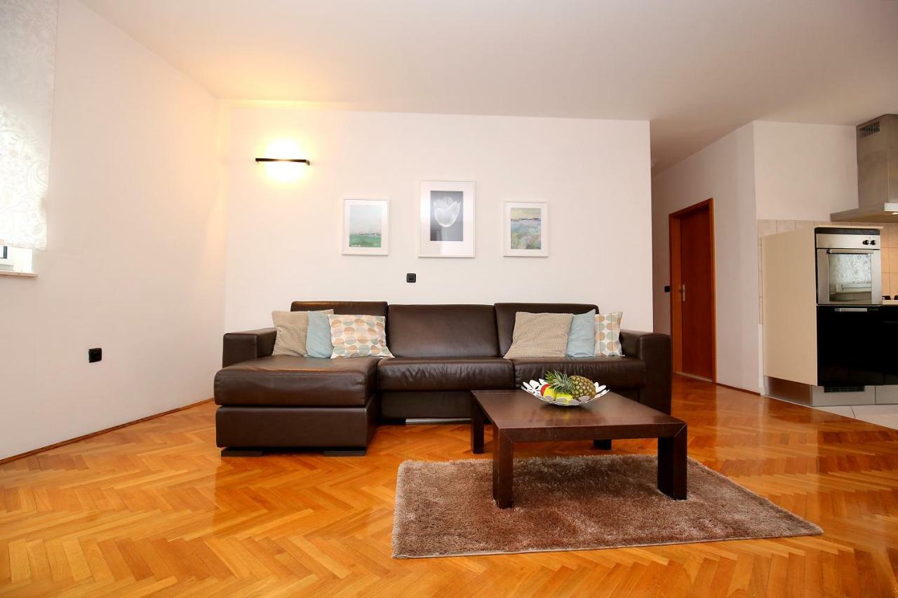 Apartment City Gallery *